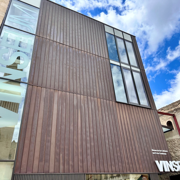 Façana Vinseum